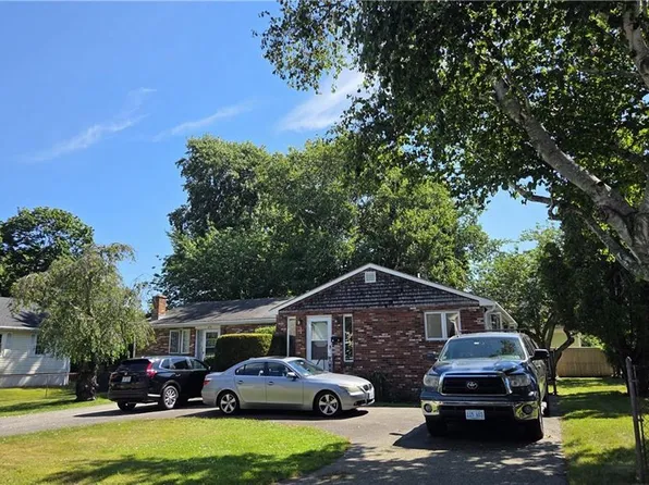 23 Butler St, Newport, RI 02840