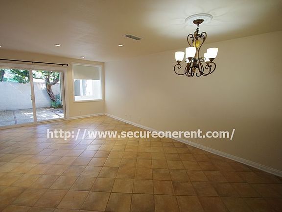 4th image of 500 W Gainsborough Rd