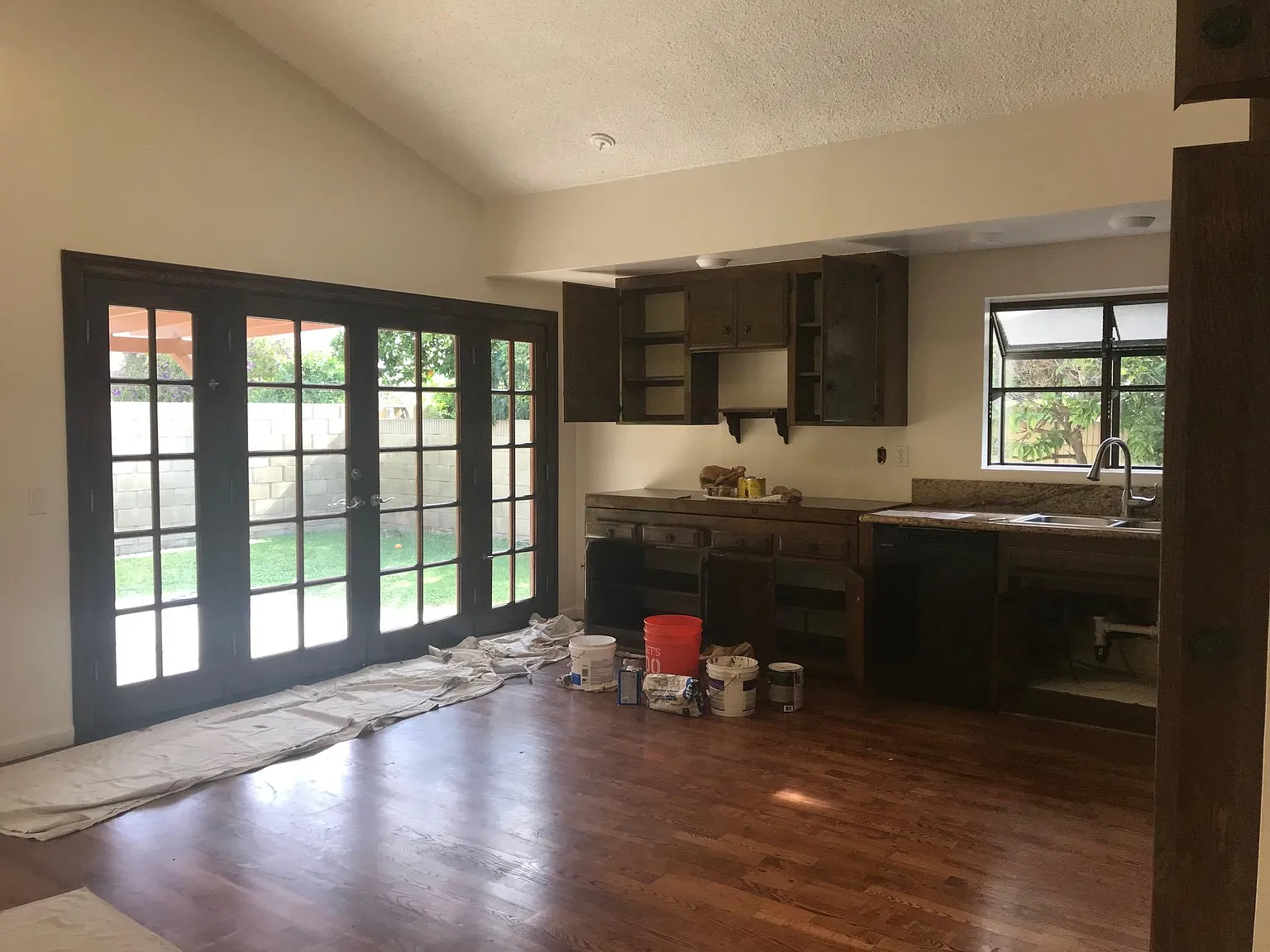 3 bed, 1308 sqft, $3,900 — Photo 4