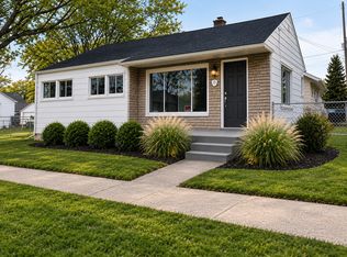 77 Orchard St, Mount Clemens, MI 48043