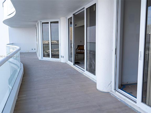 4th image of 7000 Island Blvd APT 905