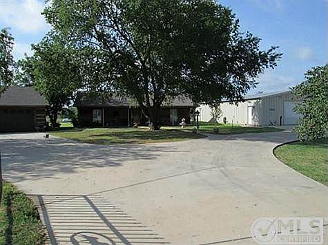 2nd image of 4900 County Road 304