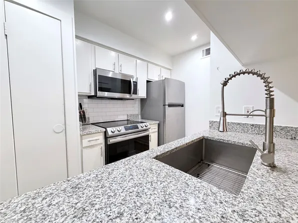 4837 Cedar Springs Rd APT 110, Dallas, TX 75219