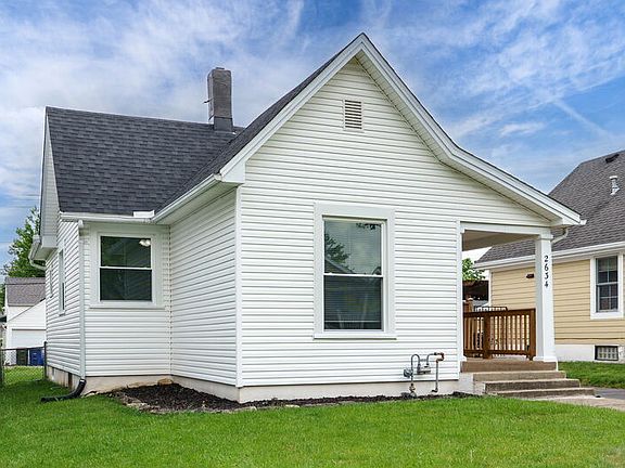 3rd image of 2634 Wayland Ave