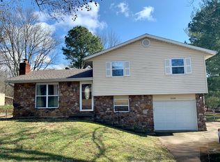 2528 Singing Hills Dr, Cape Girardeau, MO 63701