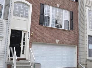 42749 Bennett St, Chantilly, VA 20152