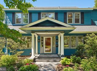 400 N Stanwick Rd, Moorestown, NJ 08057