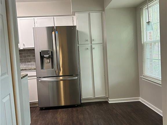 5th image of 10903 Bush Lake Ln