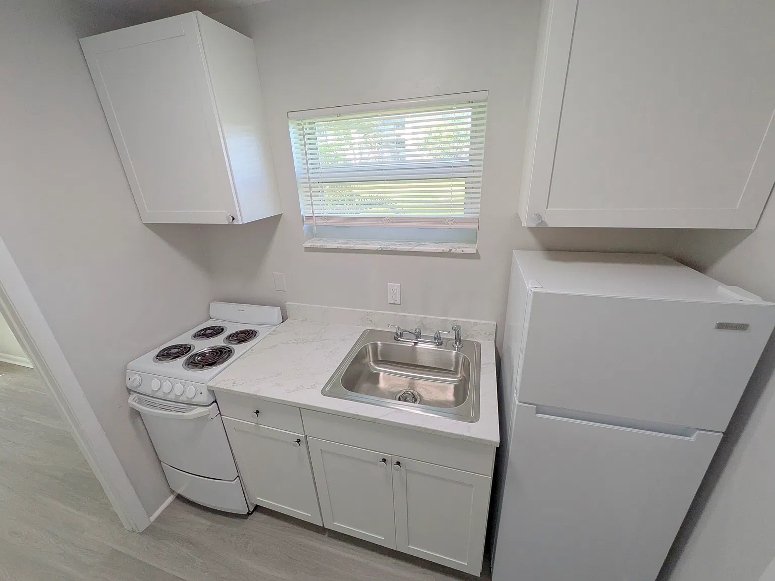 Studio, 300 sqft, $1,450 — Photo 3