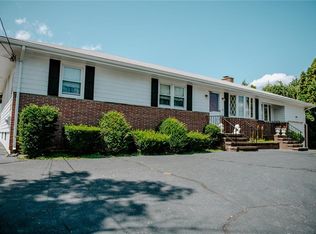 332 Simmonsville Ave, Johnston, RI 02919
