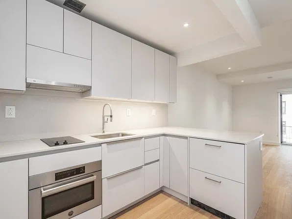 321 E 22nd St APT 4C, New York, NY 10010