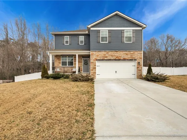 106 Regency Ln, Franklin, VA 23851