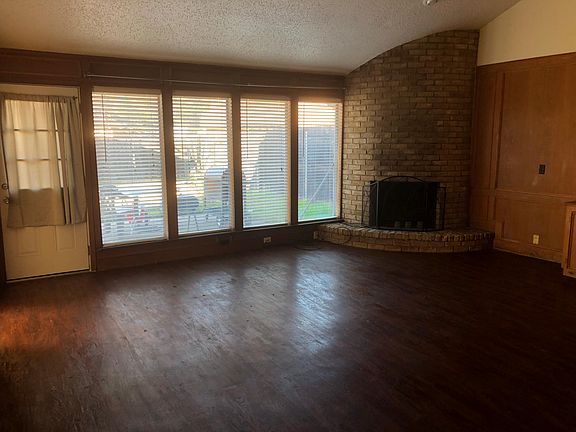 4th image of 606 Woodhaven Pl