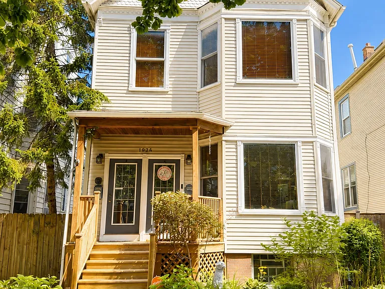 1926 W Warner Ave #2 — Photo 1