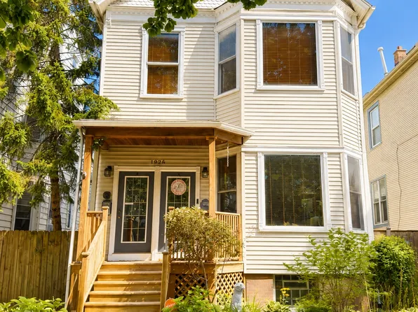 1926 W Warner Ave APT 2, Chicago, IL 60613