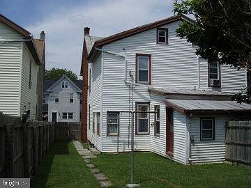 2nd image of 114 S Race St