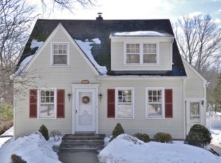 555 River Rd, Chatham, NJ 07928