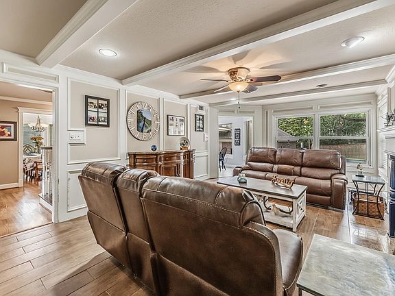 4th image of 30 Royal Dalton Cir