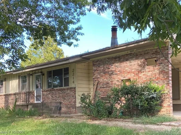 2214 N 55th Ln, Fort Smith, AR 72904