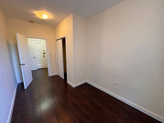 4th image of 3115 21st Ave APT 1L