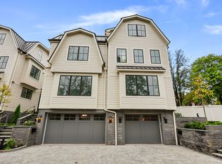 187 Field Point Rd #B, Greenwich, CT 06830