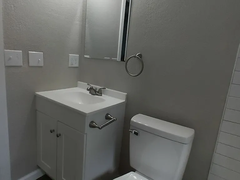 404 Mid America Blvd — Photo 25