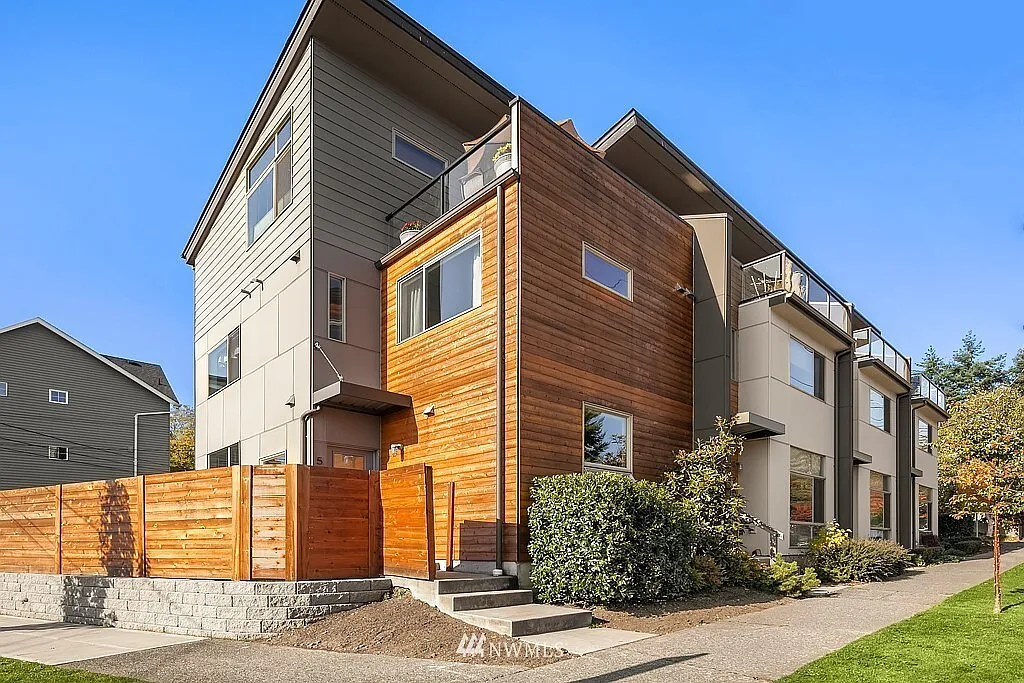 5101 40th Avenue Northeast - 1 — Photo 1