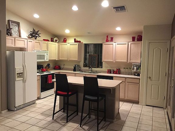 5th image of 867 W Brave River Pl
