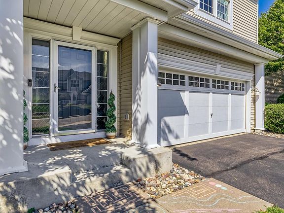 2nd image of 2321 Woodcrest Dr