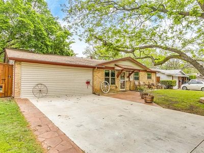 132 NW Wanda Way, Burleson, TX, 76028