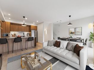 533 E 3rd St #2, North Vancouver, BC V7L 1G4