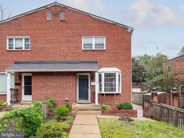 131 E Taylor Run Pkwy, Alexandria, VA 22314