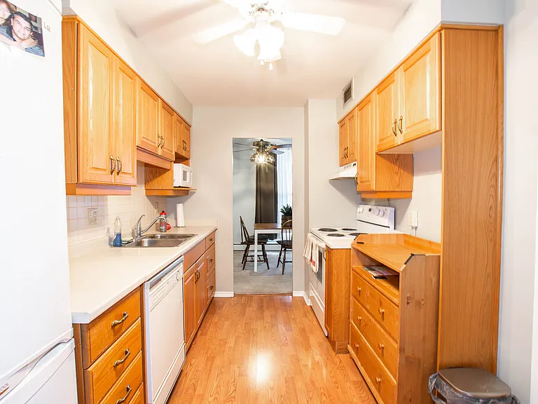35 Towering Heights Blvd #301 — Photo 10