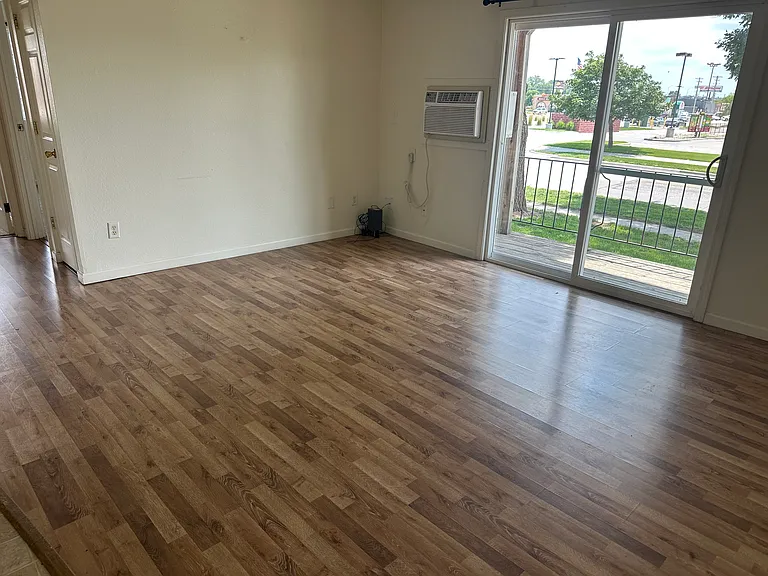 1314 W Pasewalk Ave #15 — Photo 4