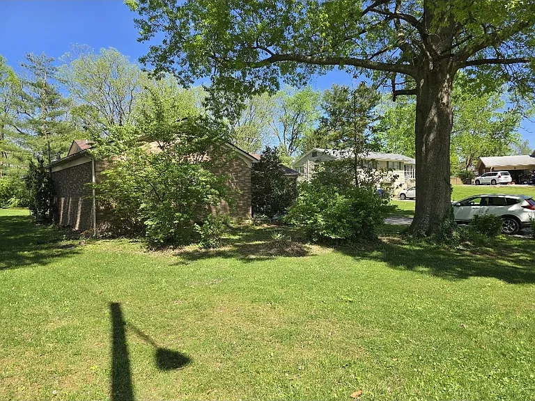 161 Milwood Dr — Photo 6