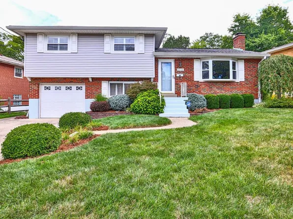 8934 Cherry Blossom Ln, Cincinnati, OH 45231