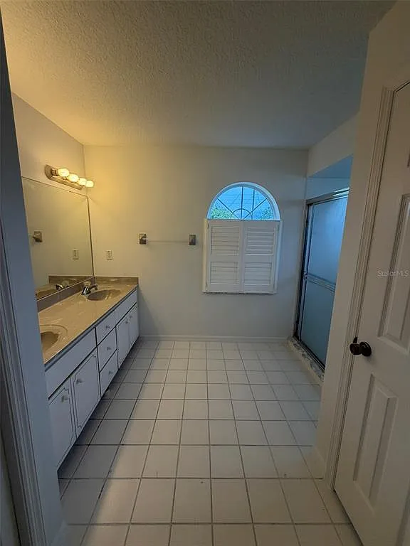 3 bed, 2.0 bath, 1843 sqft, $1,900 — Photo 4