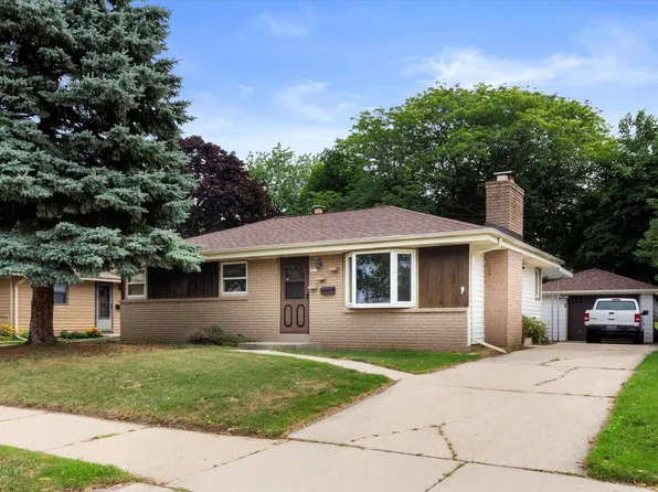 5672 South Elaine AVENUE, Cudahy, WI 53110