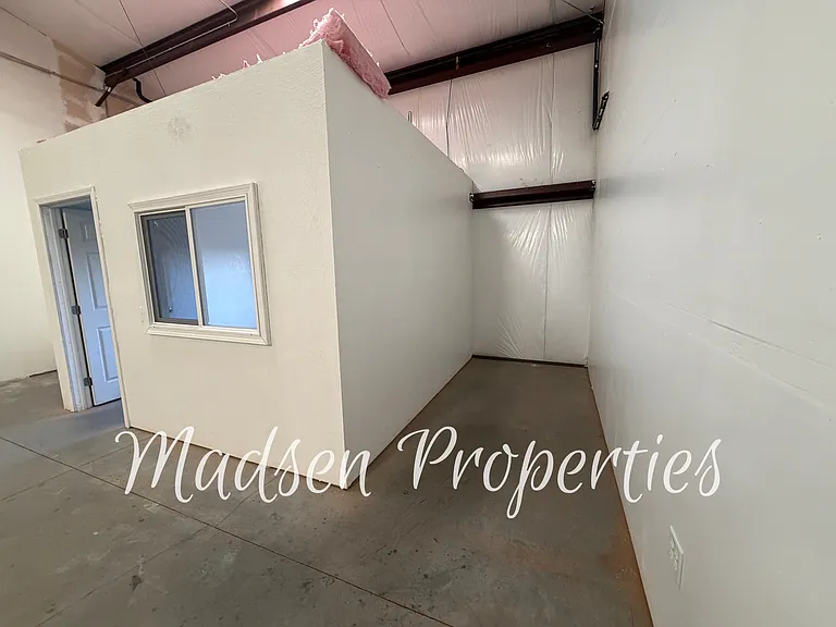 1115 E Ewald Ct #B — Photo 8