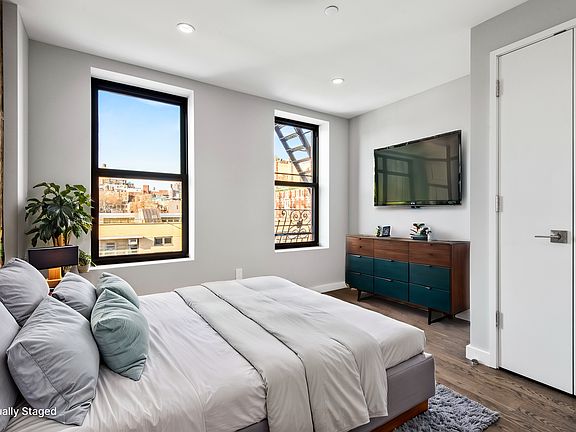 3rd image of 188 1st Ave #2S