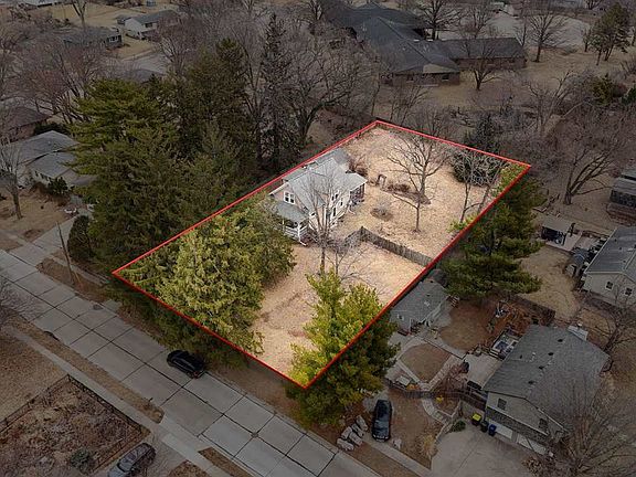 4th image of 120 Washington Park Rd