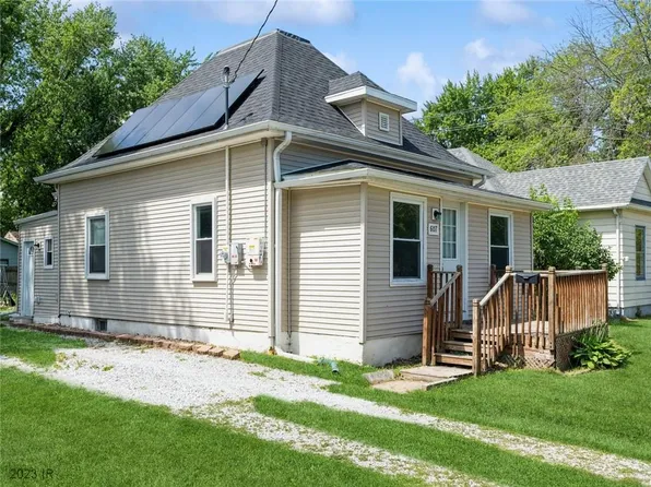 607 E Dunham Ave, Des Moines, IA 50315