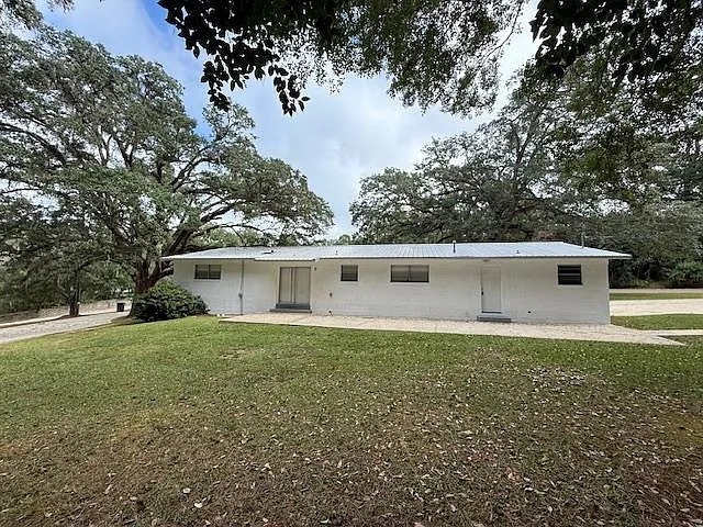 3 bed, 2.0 bath, 1546 sqft, $2,000 — Photo 3