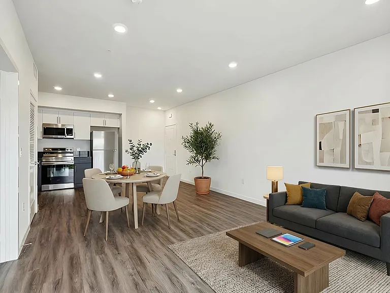 Cloud Nine Luxury Apartments — Photo 15