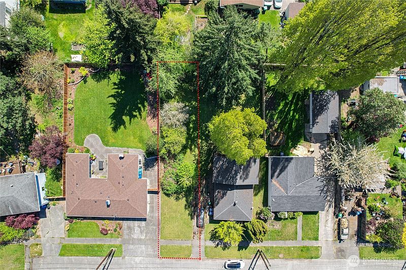 5th image of 1417 SW Donovan Street