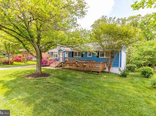 5320 Inverchapel Rd, Springfield, VA 22151