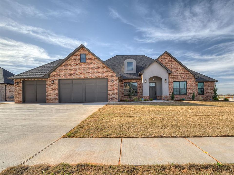 1st image of 2218 W Cole Dr