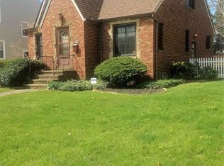 5268 W 16th St, Parma, OH 44134