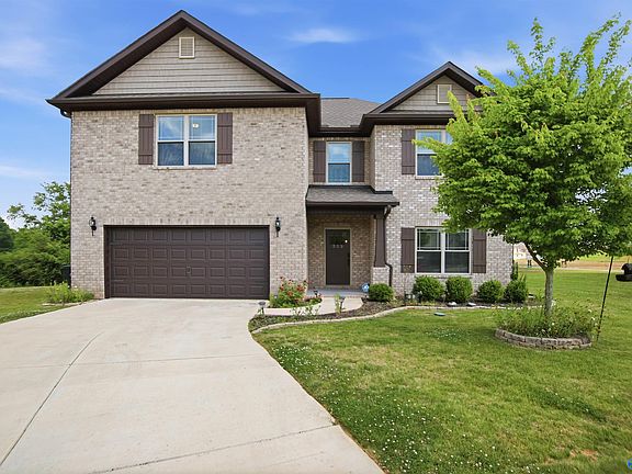 2nd image of 203 Rye Cir