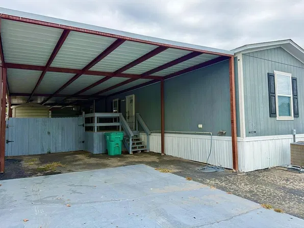 168 Morrow St, Aransas Pass, TX 78336